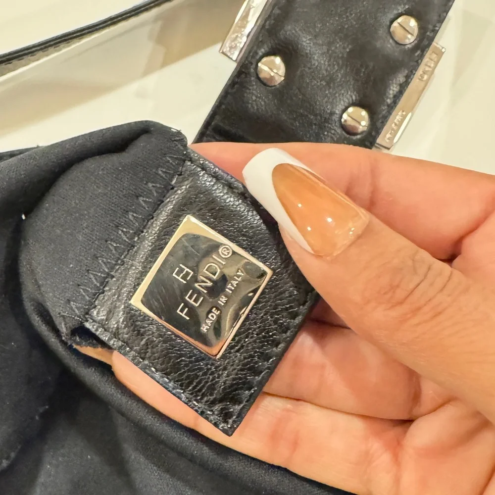 Fendi Mamma Baguette Handbag - Picture 4 of 12